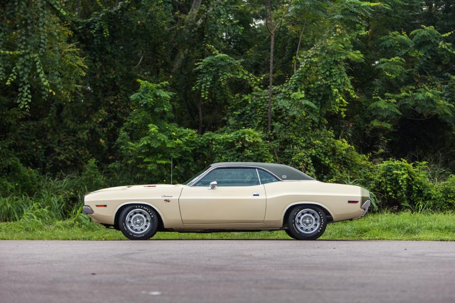  Dodge Challenger R/T SE 440 Six Pack Formal Hardtop 1970 года  (фото 12 из 24)